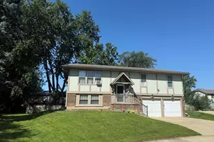 311 Robinhood Ct, Bolingbrook, IL 60440 - Photo 3