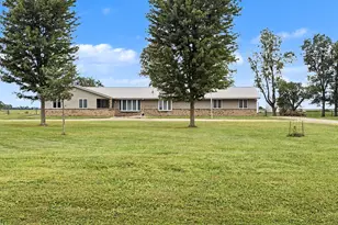 2661 E 900 North Rd, Milford, IL 60953 - Photo 1