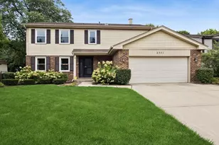 2571 N Douglas Ave, Arlington Heights, IL 60004 - Photo 1