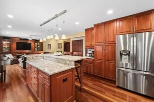 2571 N Douglas Ave, Arlington Heights, IL 60004 - Photo 7