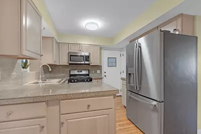 206 Albert Drive, Vernon Hills, IL 60061 - Photo 11