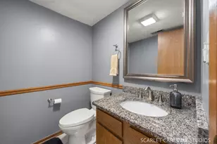 980 Oakland Ln, Aurora, IL 60504 - Photo 13