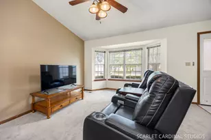 980 Oakland Ln, Aurora, IL 60504 - Photo 5