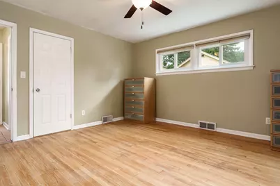 328 Washington Street, Rockford, IL 61104 - Photo 17
