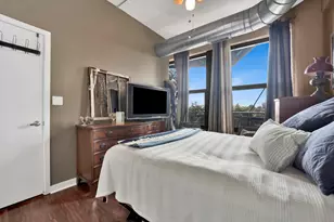 1071 W 15th St, Chicago, IL 60608 - Photo 11