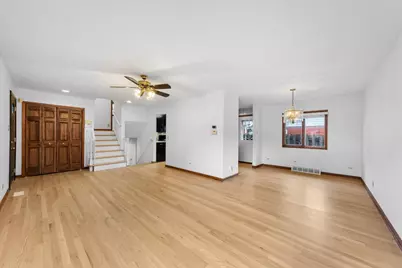 558 E Park Avenue, Elmhurst, IL 60126 - Photo 5