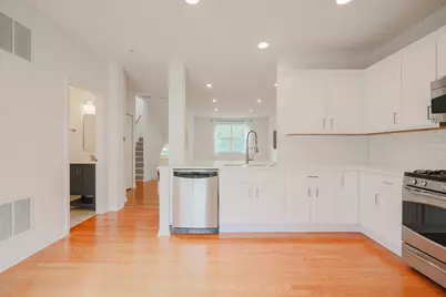 8607 Waukegan Road, Morton Grove, IL 60053 - Photo 15