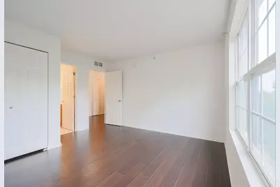 8607 Waukegan Road, Morton Grove, IL 60053 - Photo 17