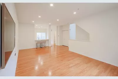 8607 Waukegan Road, Morton Grove, IL 60053 - Photo 9