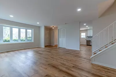 70 Dover Drive, Des Plaines, IL 60018 - Photo 3