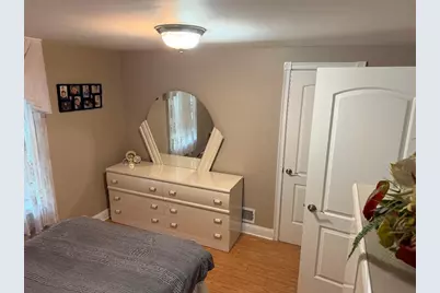 272 W Irving Park Road, Wood Dale, IL 60191 - Photo 9