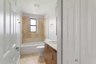 7526 N Seeley Ave, Chicago, IL 60645 - Photo 11