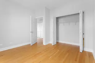 7526 N Seeley Ave, Chicago, IL 60645 - Photo 9