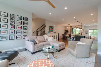 617 Parkside Court, Libertyville, IL 60048 - Photo 7