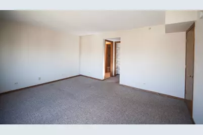 6340 Capulina Avenue #4C, Morton Grove, IL 60053 - Photo 9