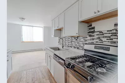 20 N Tower Road #8G, Oak Brook, IL 60523 - Photo 7
