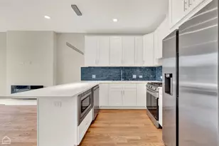 4611 S St Lawrence Ave, Chicago, IL 60653 - Photo 7