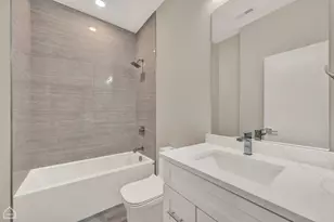 4611 S St Lawrence Ave, Chicago, IL 60653 - Photo 15