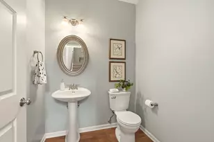 2845 Henley Ln, Naperville, IL 60540 - Photo 11