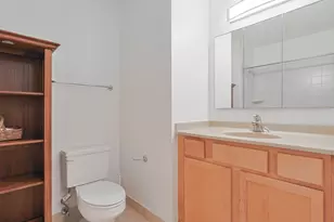 222 N Columbus Dr, Chicago, IL 60601 - Photo 13