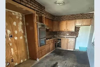 7903 W 87th Street, Bridgeview, IL 60455 - Photo 11