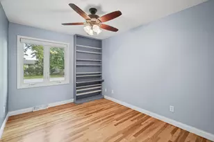 702 Wilson Ave, Hoopeston, IL 60942 - Photo 17