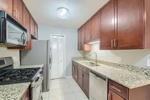 2660 N Bosworth Ave, Chicago, IL 60614 - Photo 9