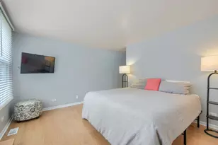 2660 N Bosworth Ave, Chicago, IL 60614 - Photo 15