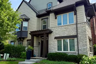636 Parkside Ct, Libertyville, IL 60048 - Photo 3