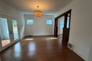 [Address not provided], La Grange, IL 60525 - Photo 5