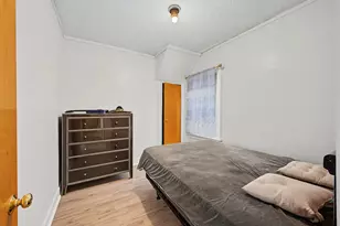 10335 S Hoxie Ave, Chicago, IL 60617 - Photo 9