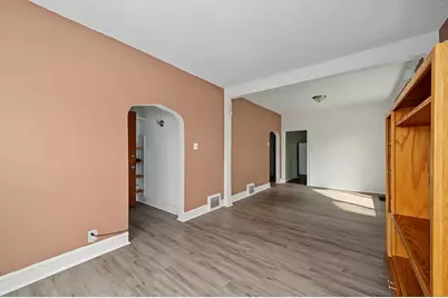 10335 S Hoxie Avenue, Chicago, IL 60617 - Photo 5