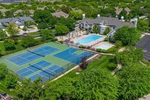 318 Club House Dr, Bloomingdale, IL 60108 - Photo 45