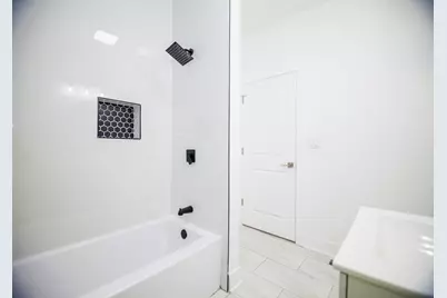 417 S 6 Avenue, Maywood, IL 60153 - Photo 19