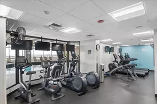 2650 N Lakeview Ave, Chicago, IL 60614 - Photo 17