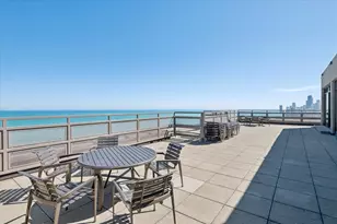 2650 N Lakeview Ave, Chicago, IL 60614 - Photo 21