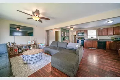 810 S Congress Avenue, Polo, IL 61064 - Photo 3