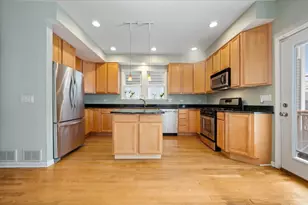 4150 N Whipple St, Chicago, IL 60618 - Photo 11