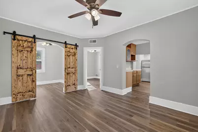 335 E Southmor Road, Morris, IL 60450 - Photo 7