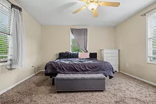 102 E North St, Bellflower, IL 61724 - Photo 17
