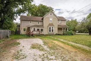 102 E North St, Bellflower, IL 61724 - Photo 25