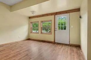 102 E North St, Bellflower, IL 61724 - Photo 3
