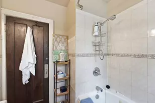 3829 W Addison St, Chicago, IL 60618 - Photo 21