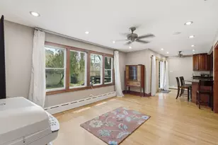 3829 W Addison St, Chicago, IL 60618 - Photo 11