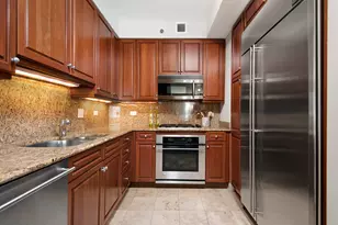 130 N Garland Ct, Chicago, IL 60602 - Photo 9