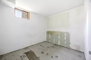 810 Wheeler St, Woodstock, IL 60098 - Photo 27