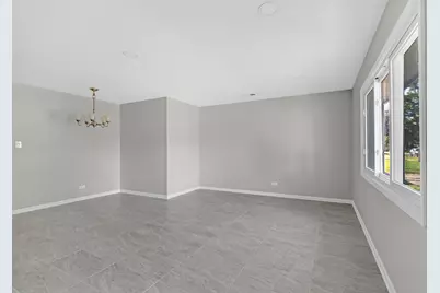 63 W Manchester Drive, Wheeling, IL 60090 - Photo 3