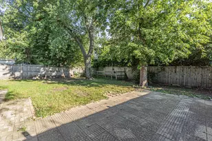 63 W Manchester Dr, Wheeling, IL 60090 - Photo 15
