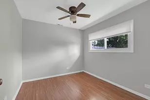 63 W Manchester Dr, Wheeling, IL 60090 - Photo 7