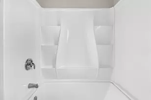 63 W Manchester Dr, Wheeling, IL 60090 - Photo 9